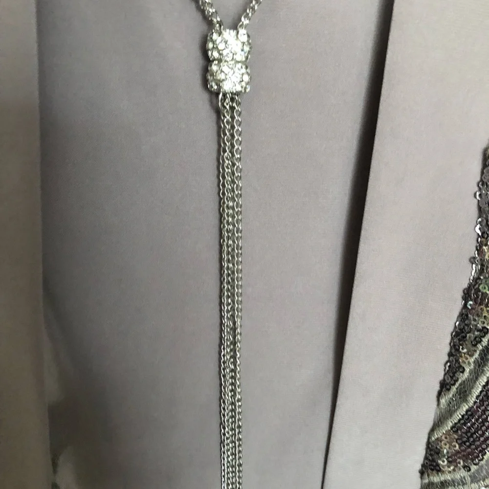 Dress with elegance with this women's three-piece set from R&M Richards. - Picture 7 of 10